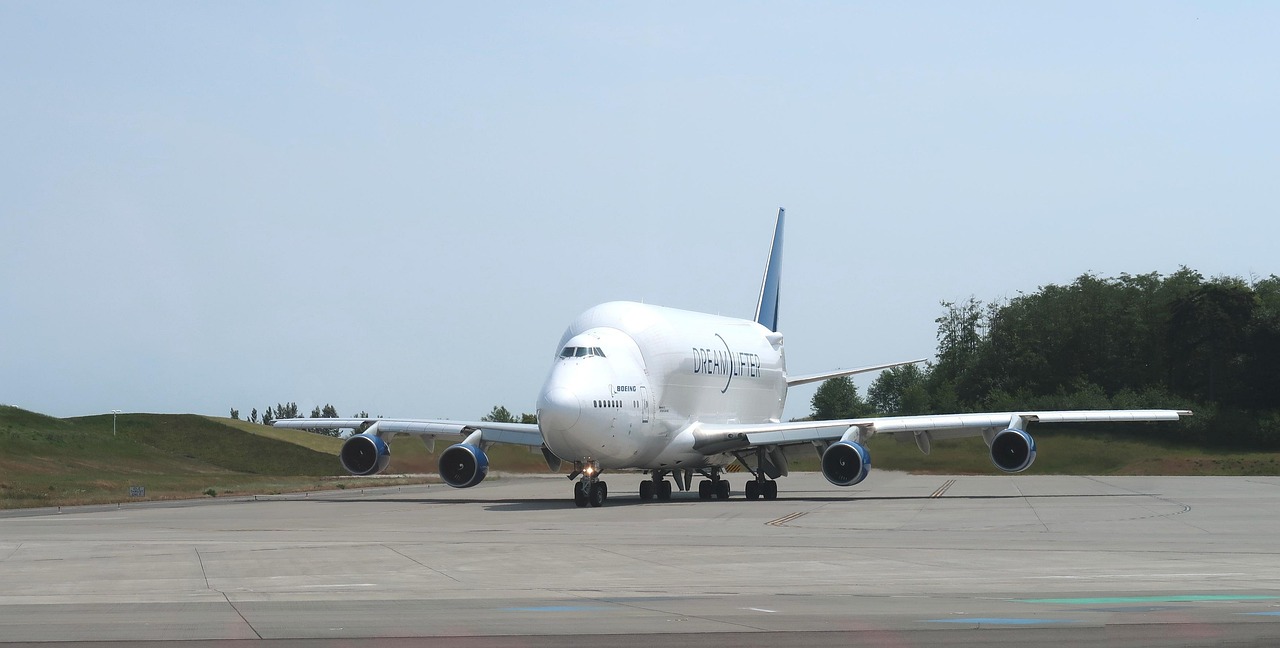 中国暂停接收波音飞机，国际航空市场的新动态