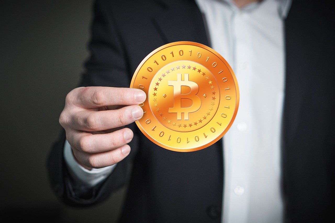 今年以来金价涨幅超26%未来走势如何继续上涨？